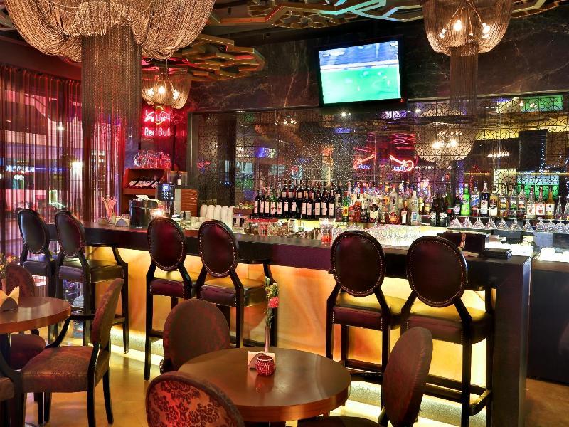 Готель Zurich Old 4*